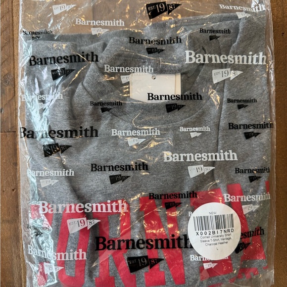 NEW!!! Cornell University Unisex | Men's T-Shirt - Large - Picture 8 of 8